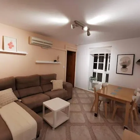 Cdz - Arteaga- Two With Queen Bed